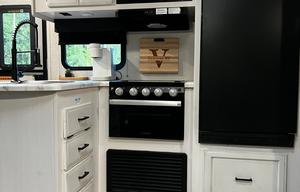 2021 Venture RV SportTrek ST332VBH