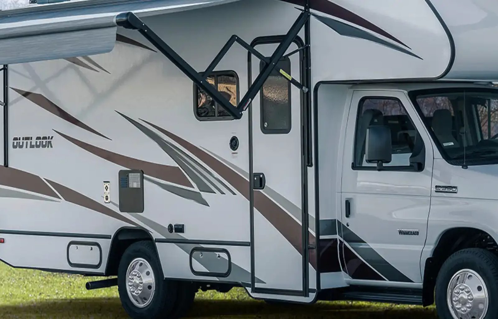 Beautiful 2020 Winnebago Outlook * Denver Airport