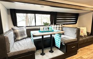 Large RV w Bunk House & Outdoor Kitchen & Grill