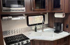 2018 Jayco White Hawk 29FLS RV rental photo 12