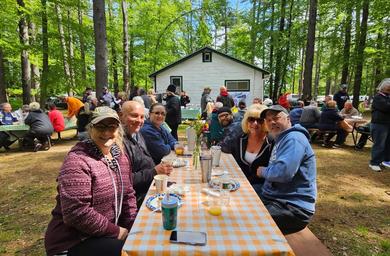 Ayers Lake Farm Campground & Cottages