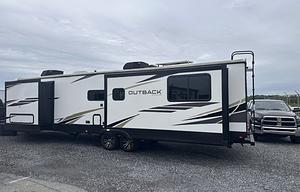 Keystone RV Outback 341RD, Luxurious camping!