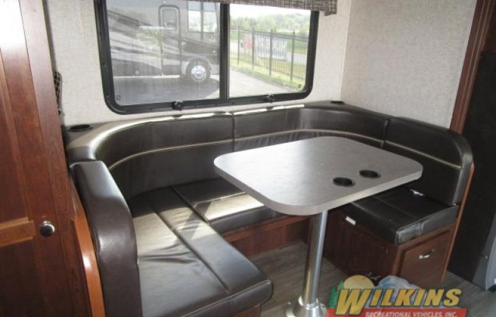 2017 Forest River Rv Sunseeker MBS 2400W