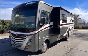2016 Storm 32H RV rental photo 22