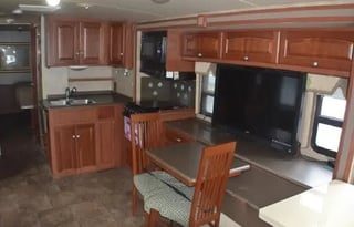 2013 Winnebago Vista 30T Class A Gas