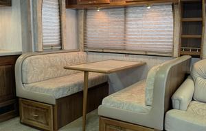 1998 National Tradewinds 7370