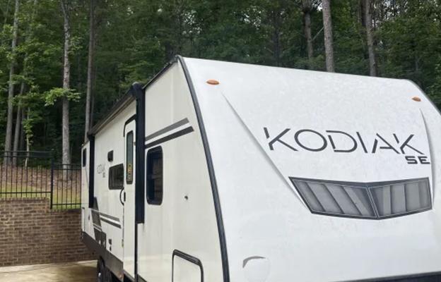 Bonnaroo Friendly 2024 Kodiak Dutchmen Gaal1637