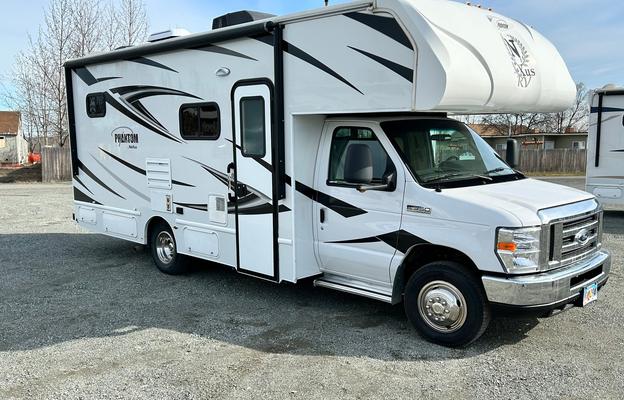 KOURTNEY 2019 NeXus RV Phantom 25P