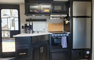 Spacious Large Pet Friendly Family Camper