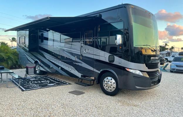 NEW 2023 Tiffin Motorhomes Open Road Allegro 36 UA