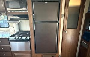 Dreamin RV - Large Camper Ready for Adventures