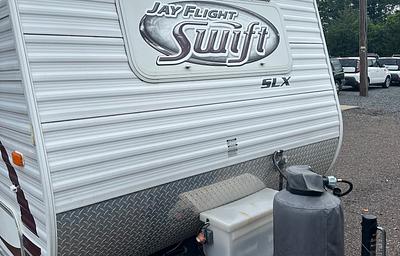 Light Weight Jayco Travel Trailer SUV towing
