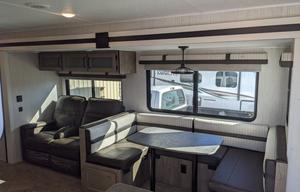 Lu&Ry's 2021 Puma bunkhouse