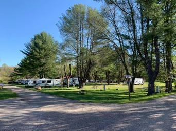 Wolf’s Den Family Campground