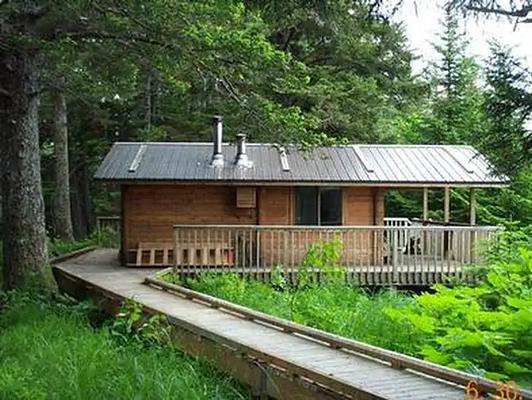 C13, Loop: AREA GREEN ISLAND CABIN