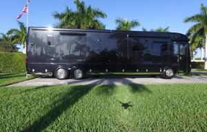 BLACK-OUT custom coach! RARE triple bunk.