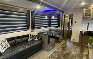Large Bunks/ Modern/ Sleeps 10