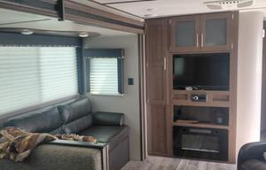 2019 Hideout 28RKS RV rental photo 7
