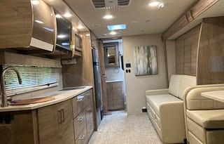 2020 Entegra Coach Qwest 24R RV rental photo 2