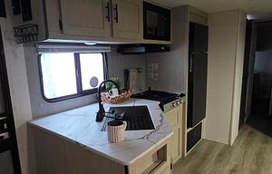 Spacious Shasta I-5–Sleeps 10 | Triple A/C & Bunks