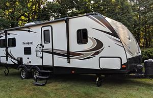 Lake Site Camping Passport 2520RL