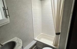 The Hitch Hiker, 32 ft. bunkhouse, 30 amp sleeps 8