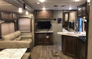 2018 Keystone Cougar 31SQB - Sleeps 11