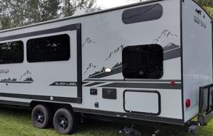 2021 Cherokee Grey Wolf Black Label 26DBHBL