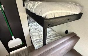 Cozy 2026 Jayco Jayflight SLX, amazing camper!