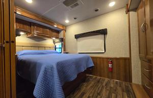 2018 Coachmen RV Mirada 31FW RV rental photo 7