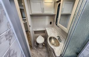 Luxury RV Adventure: Rent the Eclipse 34J Class A!