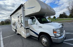 2018 Thor Motor Coach Four Winds 22B “Let’s Go!”
