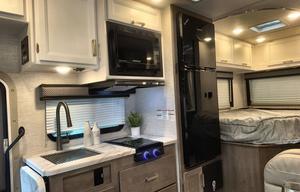 2025 Thor Motor Coach Freedom Elite 21 HE