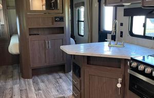 2019 Keystone Hideout 31