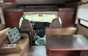 2014 Winnebago Minnie Winnie 25B