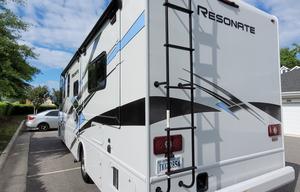 2024 Thor Motor Coach Resonate 29D RV rental photo 10