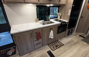 2025 Coleman Light with Bunkhouse