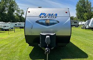 Beautiful Palomino Puma XLE Lite 25RSC
