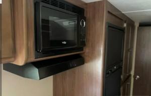 Adventure-Ready Bunkhouse Camper | Sleeps 6
