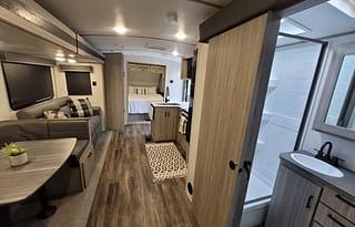 "THE QUADRANTS" - 2BR/1BA Sleeps 12!