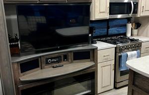 2021 Alliance RV Paradigm 370FB