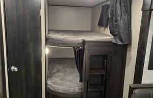 2021 Jayco Jay Flight 28BHBE RV rental photo 9