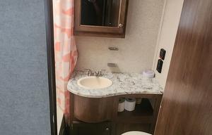 2018 Trail Runner 30USBH RV rental photo 4