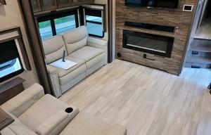 Vet Owned Grand Design - Loaded & Pet Friendly