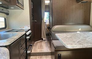 2020 Thor Motor Coach Freedom Elite