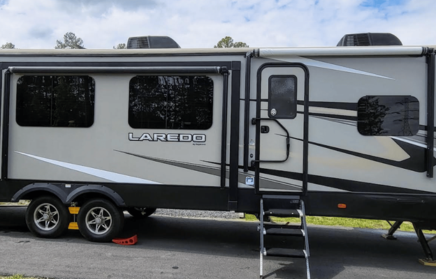 The Luxe Laredo
