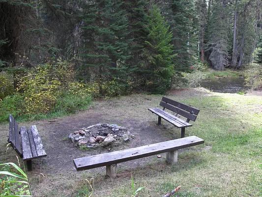09, Loop: WHITETAIL YURT