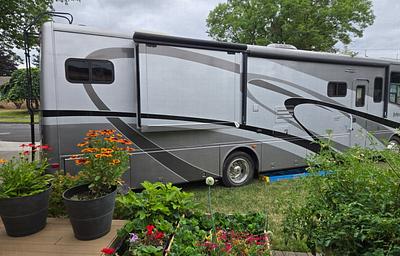 One beautiful Coach 36Z Infinity 2005