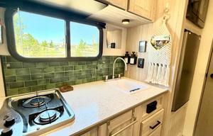 2025 heartland - COZY - even SUV tow