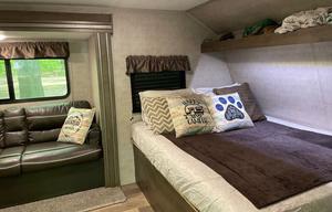 2020 Dutchmen RV Coleman Lantern LT Series 18FQ